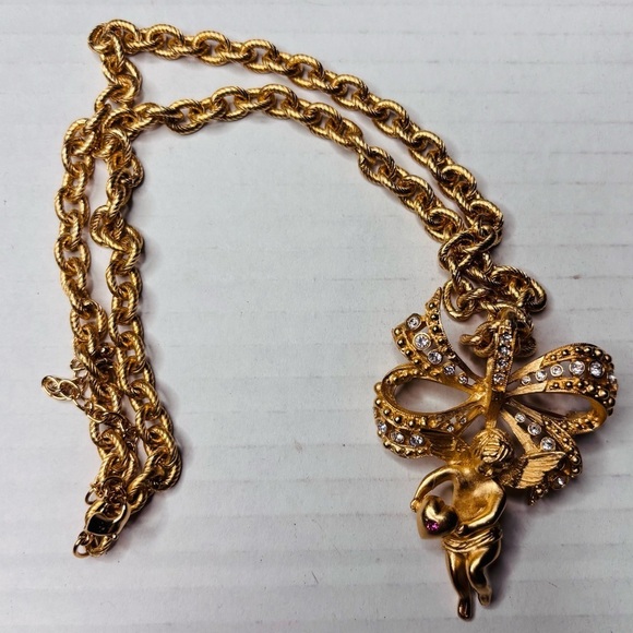 CAMROSE & KRISS 18K Gold-Plated Angel Cherub Pendant Necklace - Picture 3 of 5